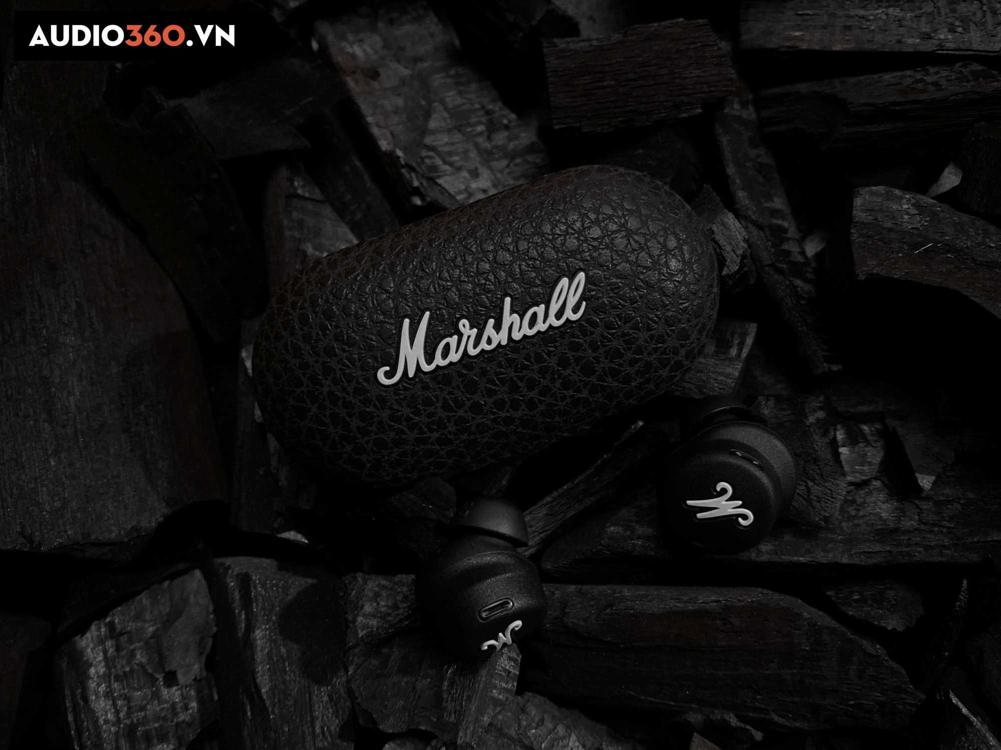 Tai nghe bluetooth Marshall Mode 2 được bao bọc bởi chất liệu da cao cấp.